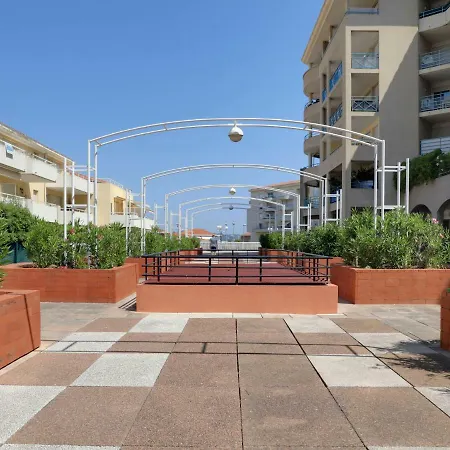 Les Pins Bleus Appartement *